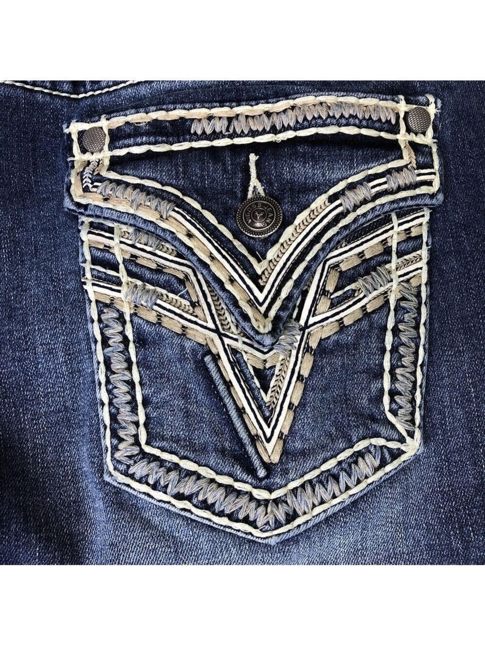 Size 14 Vigoss Women’s Denim Carpi Pants Heritage Fit Embroidered CN
